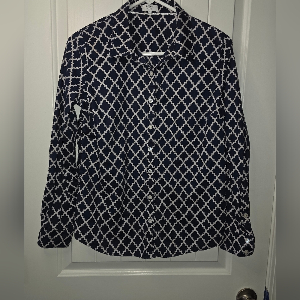 Crown & Ivy Navy and White Geometric Women's Top High Quality 100% Cotton Medium
